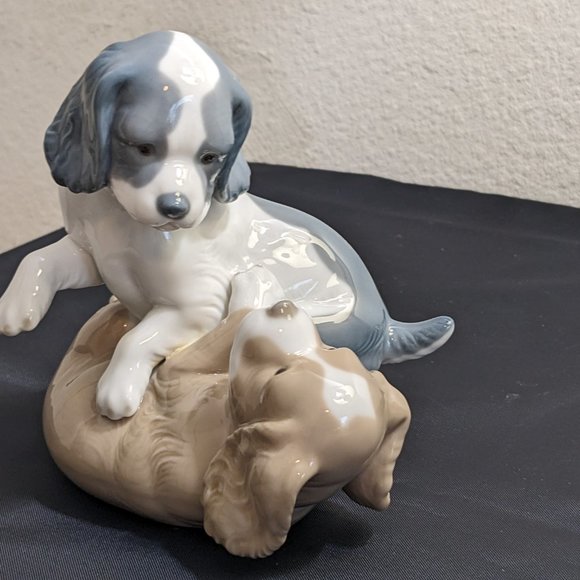 NAO Lladro Twerp & Mikie Playing Puppies Hand Painted Porcelain Retired Figurine - Picture 7 of 14